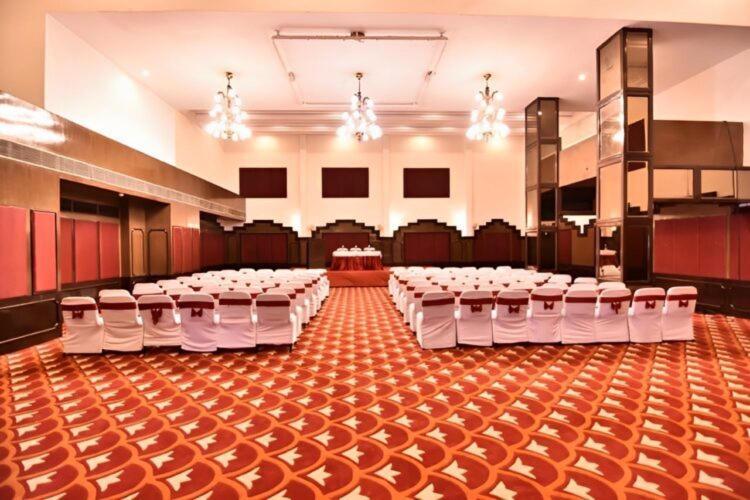 Simsan Hotel Chennai Eksteriør billede