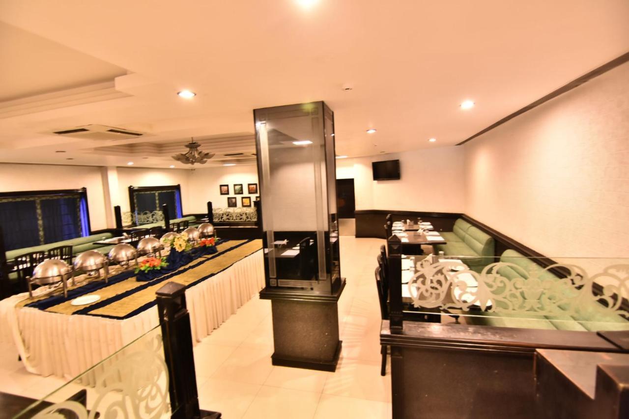 Simsan Hotel Chennai Eksteriør billede